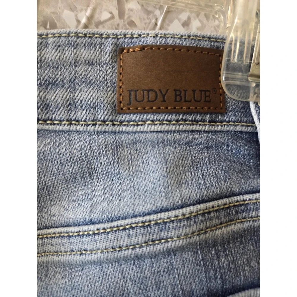 Judy Blue Women's Skinny Jeans Light Wash Stretch Mid Rise Size (Measure 13x26)‎